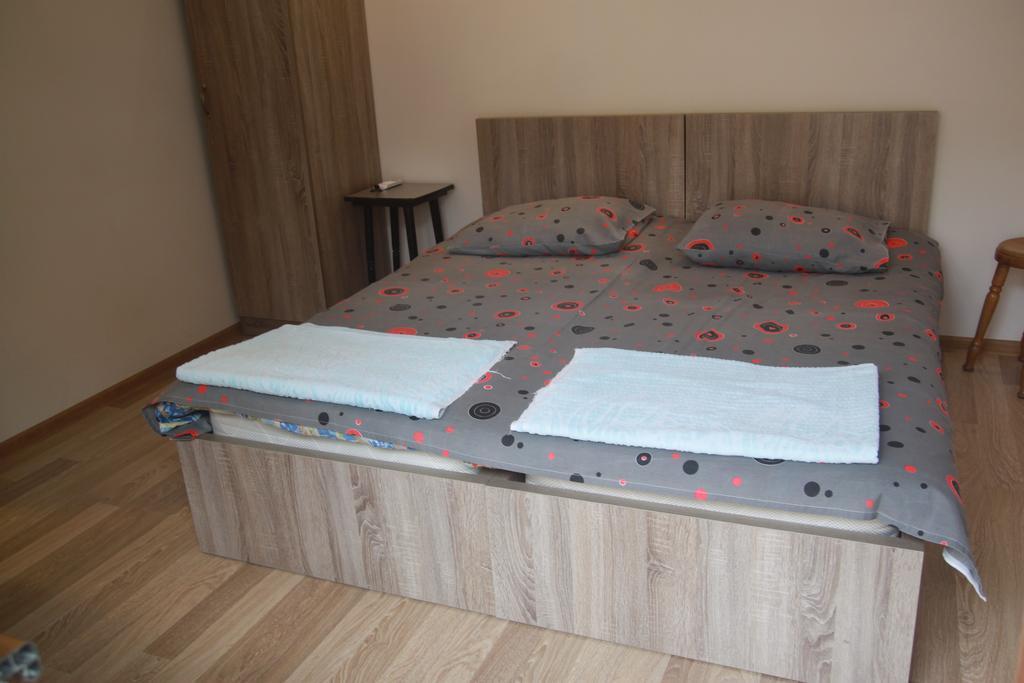 Guest House Romanadze Кобулети Екстериор снимка
