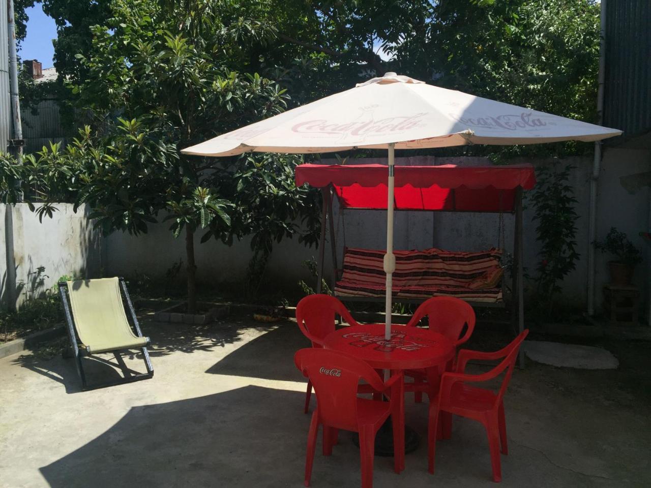 Guest House Romanadze Кобулети Екстериор снимка