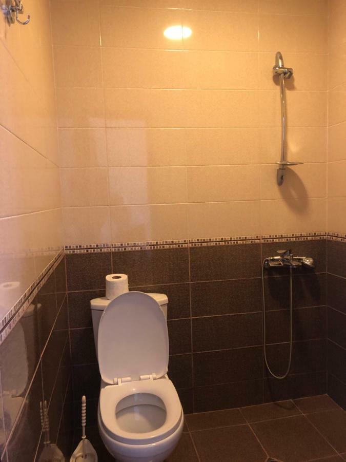 Guest House Romanadze Кобулети Екстериор снимка